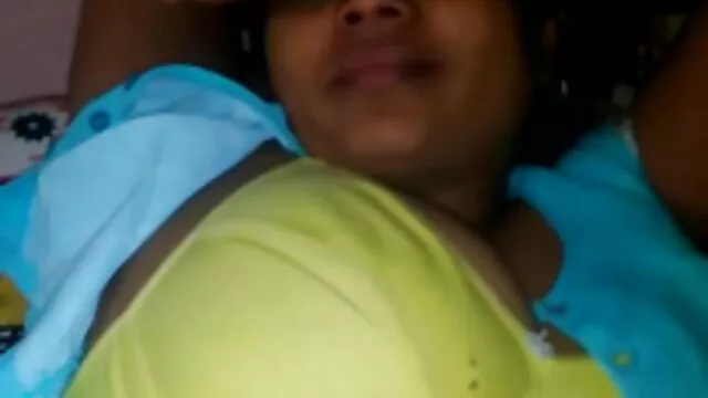 સેક્સી છોકરી ઘૂંટણ માં એક્સ એક્સ વીડીયો સેકસી