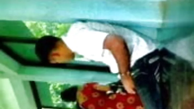 કાળા સેકસી વીડીયો આપો વાળ વાળી છોકરી સાથે કાન soothing માણસ