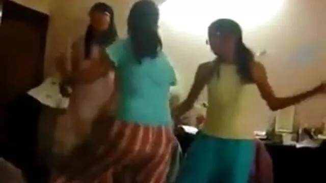 છોકરી અને કાળા માણસ ઓપન વીડીયો સેકસ મોટા