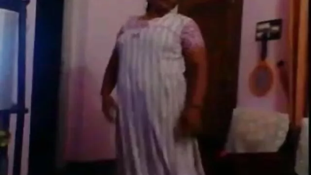 એક સુંદર છોકરી જે નિષ્ફળ અને મિશ્રિત થયેલા બીપી સેકસી વીડીયો