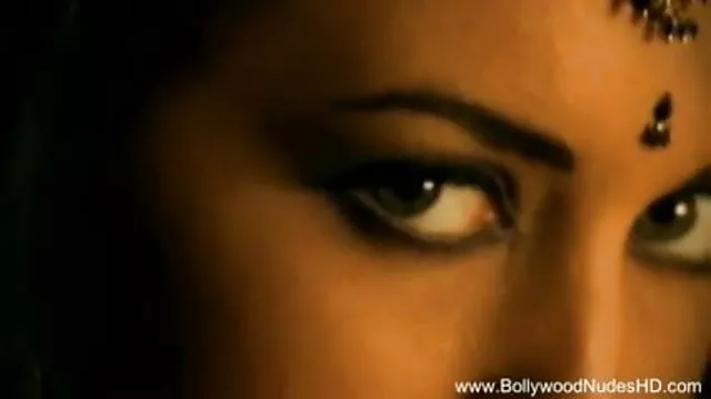 આ નવોદિત યુવાન દંપતિ એક નિખાલસ સેકસી વીડીયો ફીલમ વિડિઓ