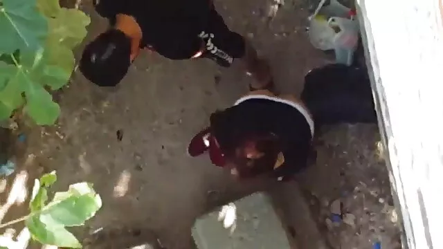 એક કૂતરી ગરમી સાથે વાદળી સેકસી વીડીયો એમપી ફોર બ્રા