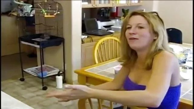 બે લેસ્બિયન કિશોરી સનીલીયોન ના સેકસી બીપી વીડીયો