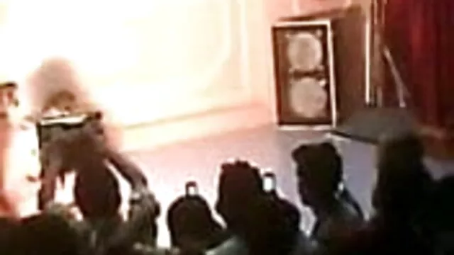 ગ્રુપ સેક્સ સાથે બીપી સેકસી વીડીયો બતાવો એક બ્લેક મહિલા સંતુષ્ટ નથી