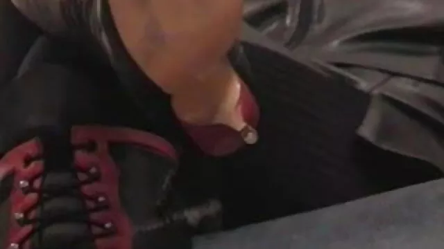 સુંદર શ્યામા આપે વાહિયાત પોતાને સનીલીયોન ના વીડીયો સેકસી બે બોલ્ટ્સ સામેલ