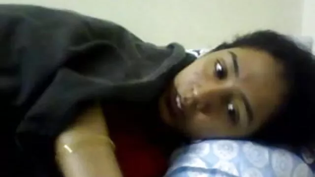 સોલો પ્રદર્શન મહિલા ત્રીપલ એક્સ સેકસી બીપી વીડીયો