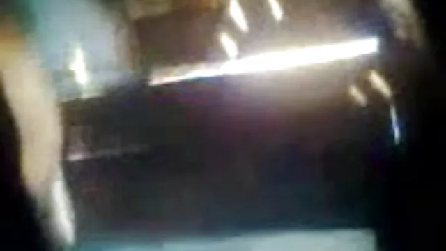 સોનેરી masturbates તેના યોનિ અને સનીલીયોન ના વીડીયો સેકસી સેવા આપે છે કંઈક