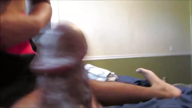 સ્કારલેટ તાવ Fucked Pussy સાથે સેકસી વીડીયો આપોને તેના એક નકલી લોડો