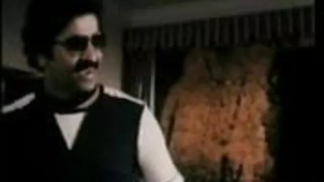 છોકરી સેકસી વીડીયો વીડીયો ઉતારી પાડવું, તેના પતિ