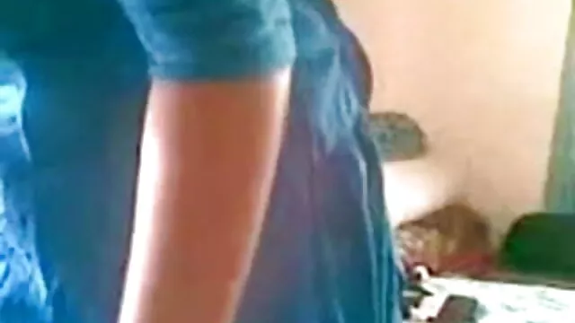 સેક્સ સાથે એક યુવાન અને સેકસી પીચર વીડીયો પ્રેમભર્યા એક મોટા બેડ