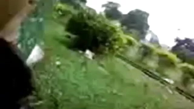 સોનેરી સાથે ટેટૂઝ સેકસી બીપી વીડીયો સેકસી બીપી વીડીયો નહીં ખરાબ દ્વારા એક બાલ્ડ માણસ