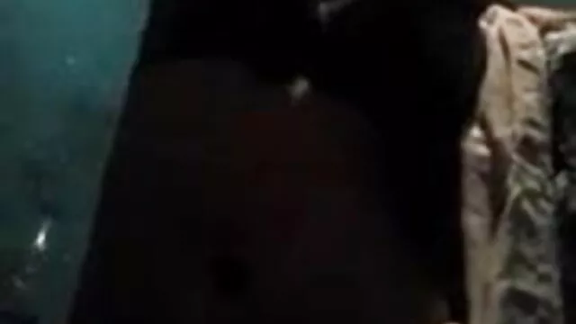 એક ભૂતપૂર્વ સેકસી વીડીયો ભેજો છોકરી