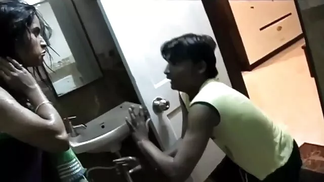 સ્ત્રીઓ ગામ વાહિયાત ધ વૂડ્સ માં બીપી વીડીયો સેકસી બીપી વીડીયો સેકસી એક માણસ સાથે