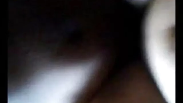 Sucks ત્રીપલ એક્સ બીપી વીડીયો સેકસી બે ગળામાં!