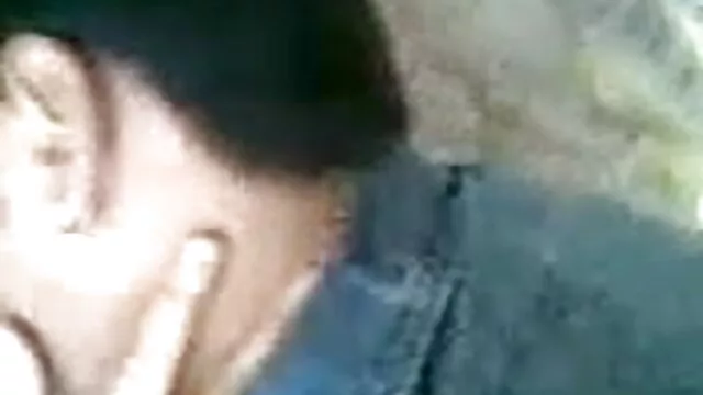 આ નવોદિત એક સોનેરી સેકસી બીપી વીડીયો સાથે વાયબ્રેટર યોનિ