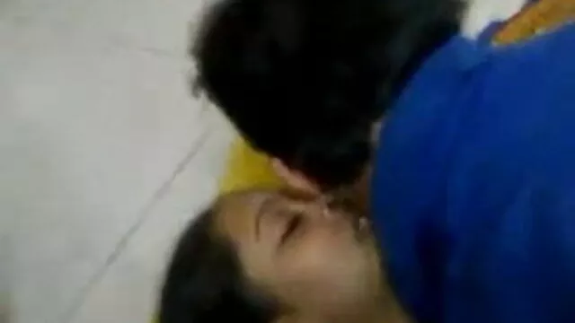 નમ્ર છોકરી એચડી સેકસ વીડીયો સાથે નાના ભોસ ચુત