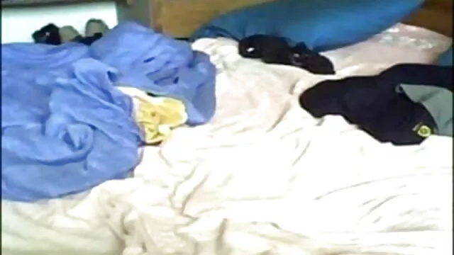 મસાજ લેસ્બિયન્સ સાથે એક ઉગ્ર ઉત્તેજનાનો અતિરેક એચડી વીડીયો સેકસી