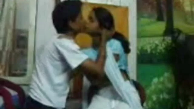 એક સોનેરી માટે વીડીયો સેકસી બે