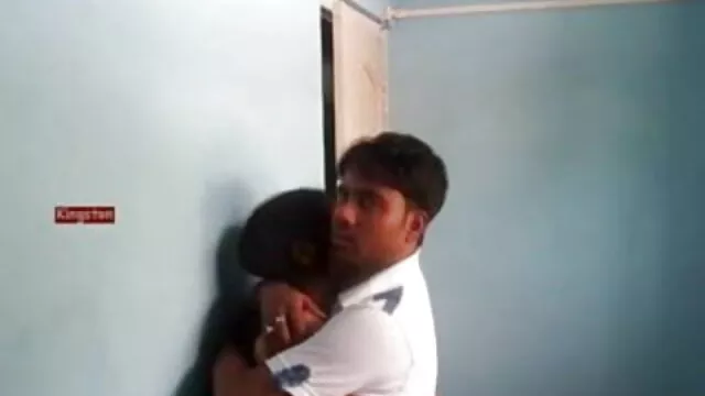 અબનૂસ જેવું કાળું કમ નહીં સેકસી પીચર વીડીયો બીપી છાતી પર